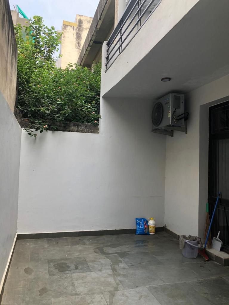 Independent house, Semifurnished Duplex Available for Rent in DLF Phase-I